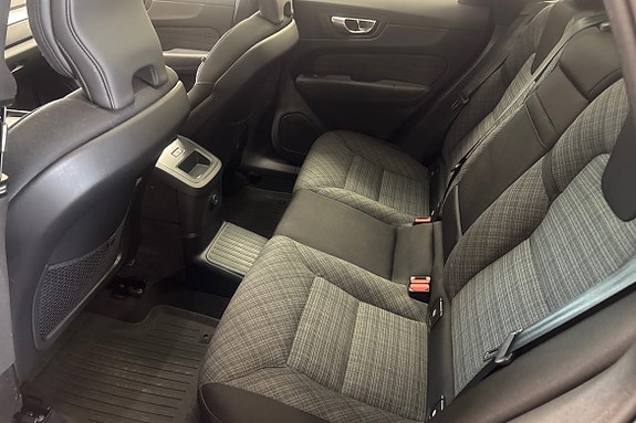 Volvo XC60 12 of 20
