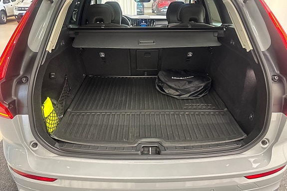 Volvo XC60 13 of 20