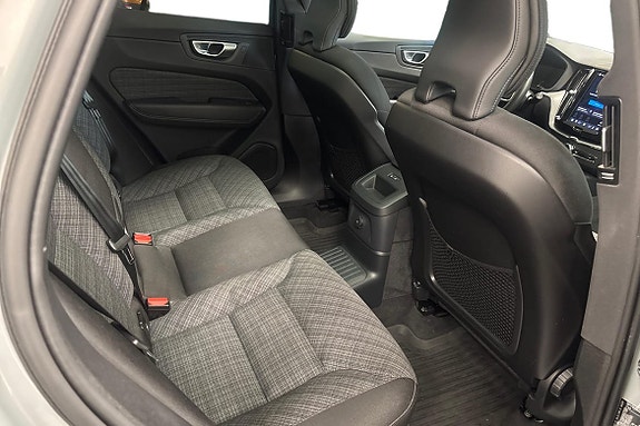 Volvo XC60 11 of 20