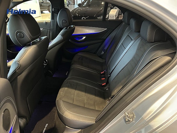 Mercedes-Benz E220 26 of 30