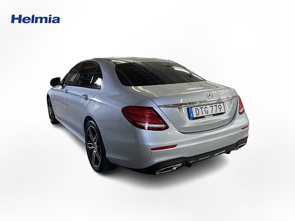 Mercedes-Benz E220 3 of 30