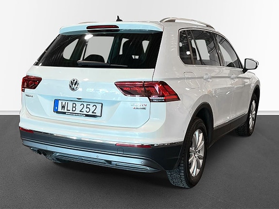 Volkswagen Tiguan 4 of 10