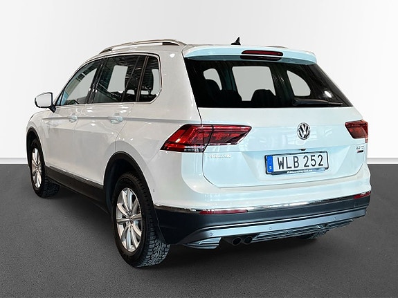Volkswagen Tiguan 2 of 10