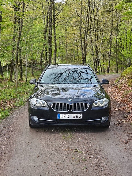 BMW 520d 2 of 7