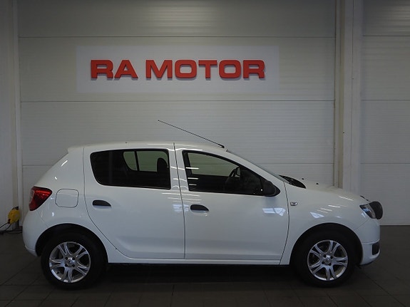 Dacia Sandero 4 of 21