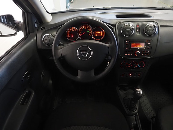 Dacia Sandero 14 of 21