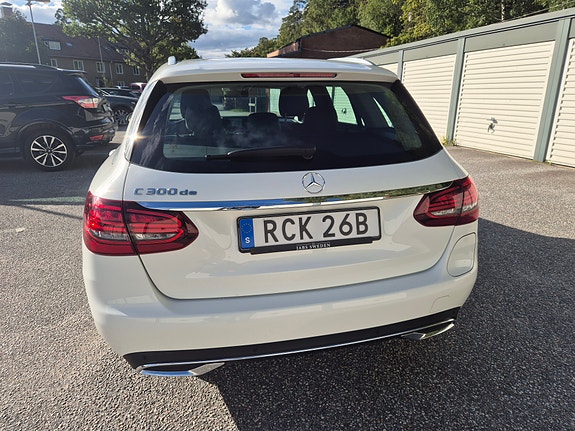 Mercedes-Benz C300 6 of 14