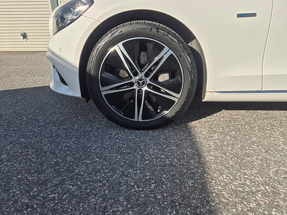 Mercedes-Benz C300 5 of 14