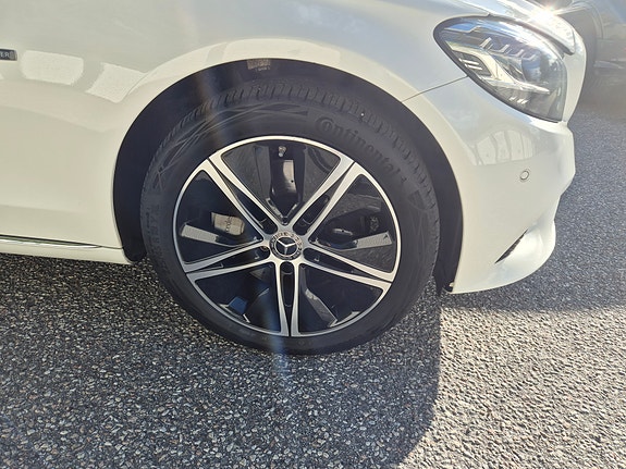 Mercedes-Benz C300 10 of 14