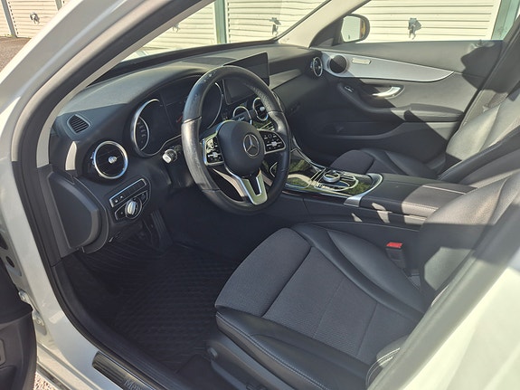 Mercedes-Benz C300 3 of 14