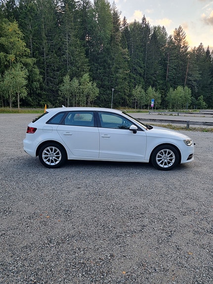 Audi A3 4 of 11