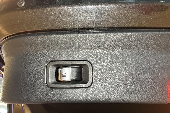 Mercedes-Benz GLC300 de 22 of 23