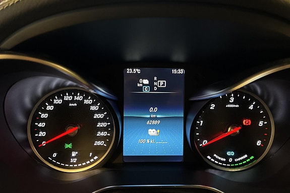 Mercedes-Benz GLC300 de 12 of 23