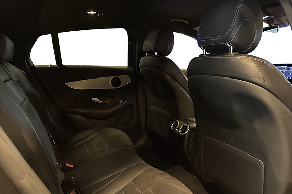 Mercedes-Benz GLC300 de 18 of 23