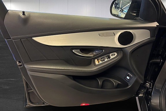 Mercedes-Benz GLC300 de 13 of 23