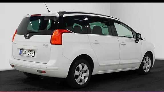 Peugeot 5008 3 of 8