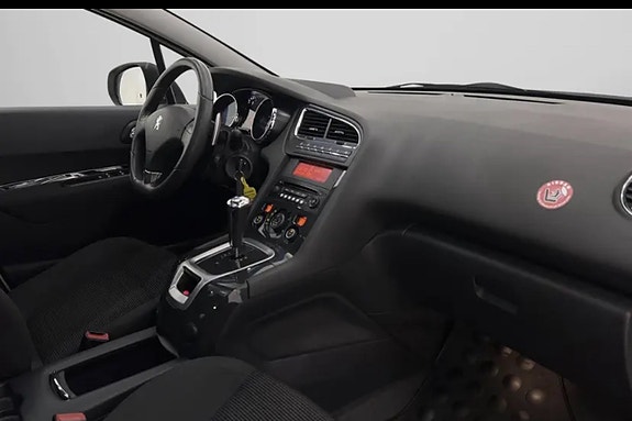 Peugeot 5008 5 of 8