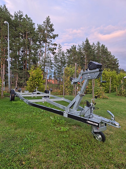Uttern 5500 HT 8 of 8