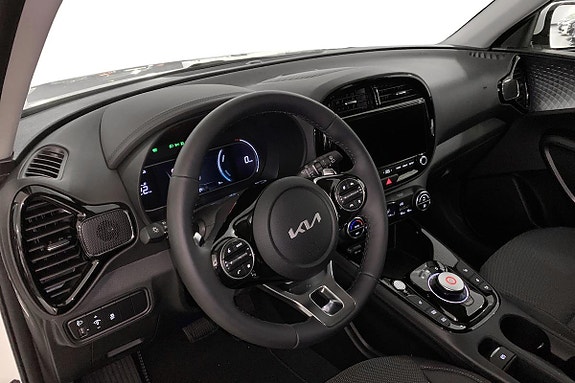 Kia e-Soul 8 of 18