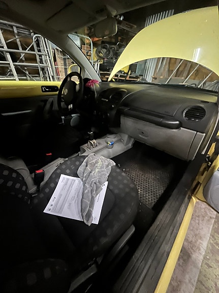 Volkswagen Beetle 3 of 4