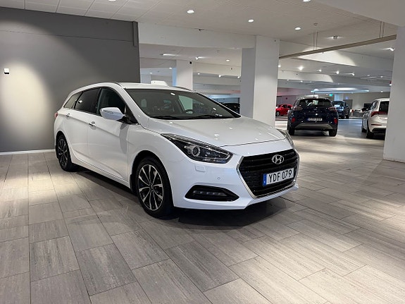 Hyundai i40 3 of 25