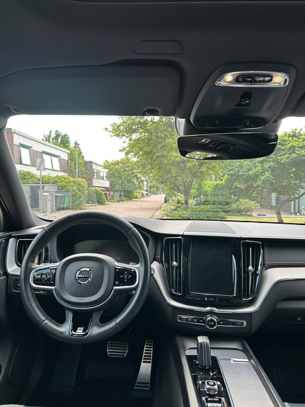 Volvo XC60 7 of 16