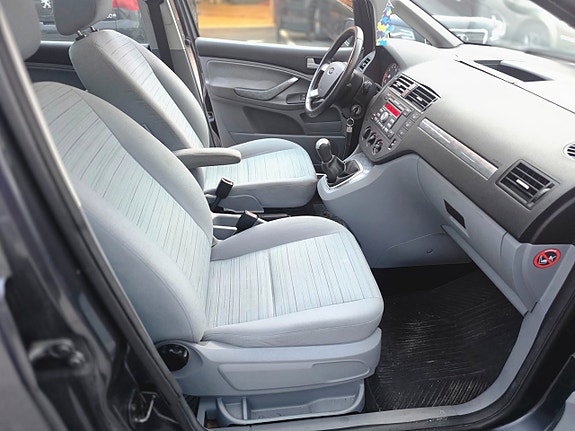 Ford C-Max 16 of 18