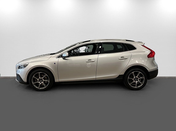 Volvo V40 Cross Country 4 of 20
