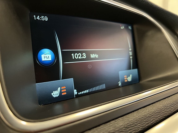 Volvo V40 Cross Country 18 of 20