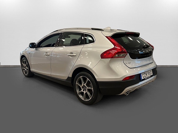 Volvo V40 Cross Country 6 of 20