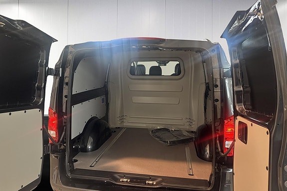 Mercedes-Benz Vito 119 6 of 15