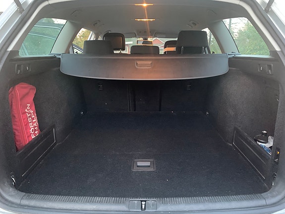 Volkswagen Passat 3 of 3