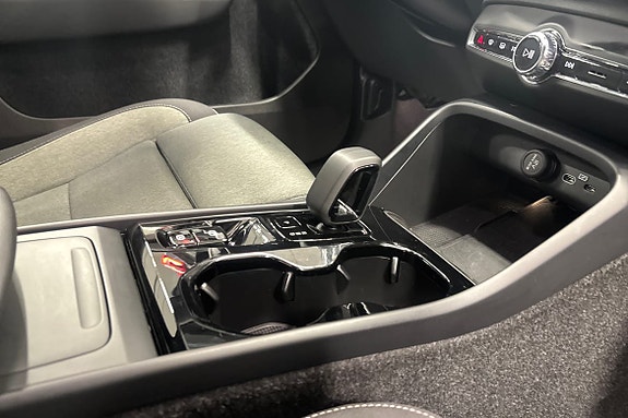 Volvo XC40 15 of 22