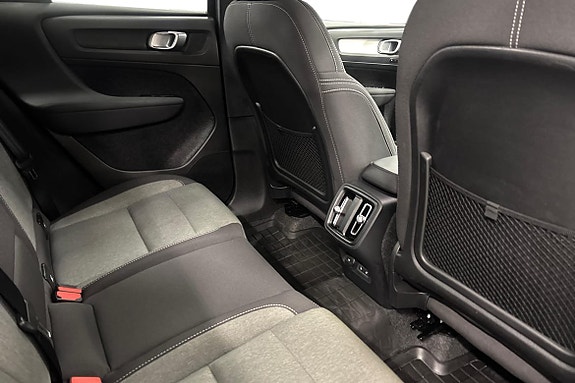 Volvo XC40 11 of 22