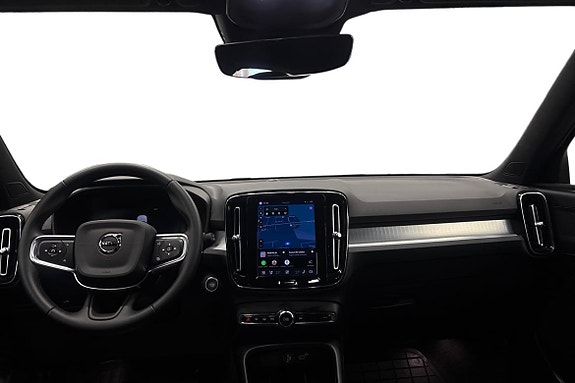 Volvo XC40 9 of 22