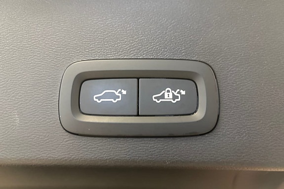 Volvo XC40 18 of 22