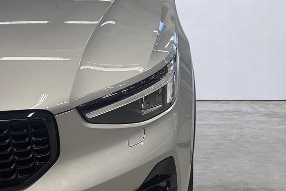 Volvo XC40 22 of 22