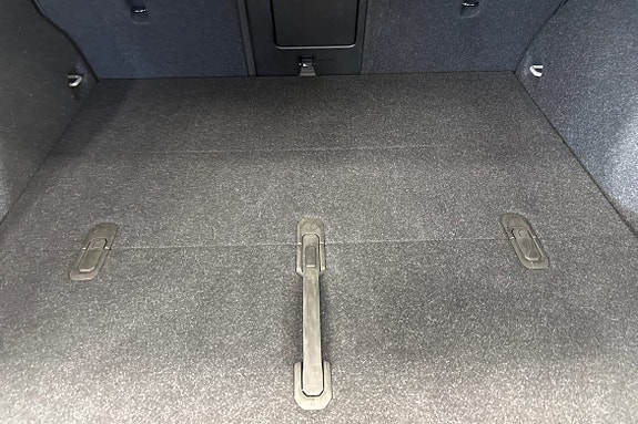 Volvo XC40 13 of 22
