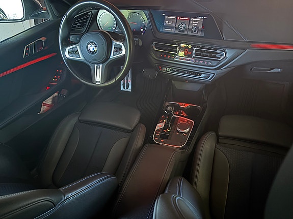 BMW 118i 4 of 4