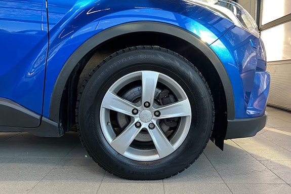 Toyota C-HR 17 of 25