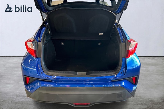 Toyota C-HR 12 of 25