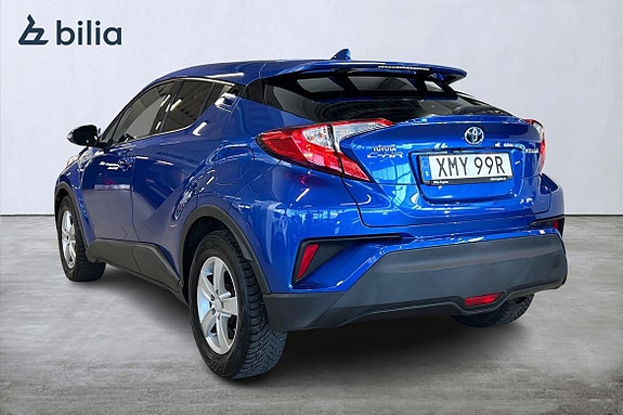 Toyota C-HR 2 of 25