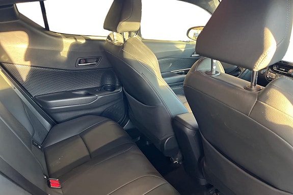 Toyota C-HR 9 of 25