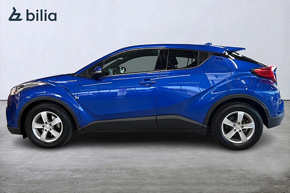 Toyota C-HR 3 of 25