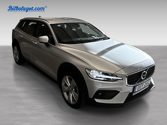 Volvo V60 Cross Country 5 of 20