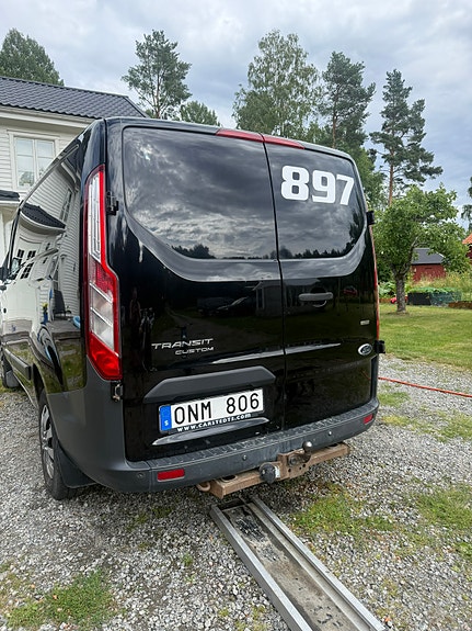 Ford Transit Custom 3 of 8