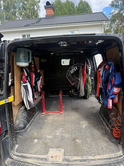 Ford Transit Custom 8 of 8
