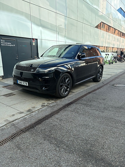 Land Rover Range Rover Sport 2 of 17