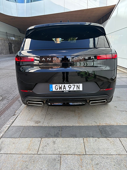 Land Rover Range Rover Sport 6 of 17