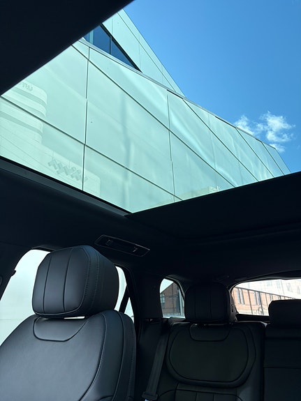 Land Rover Range Rover Sport 13 of 17
